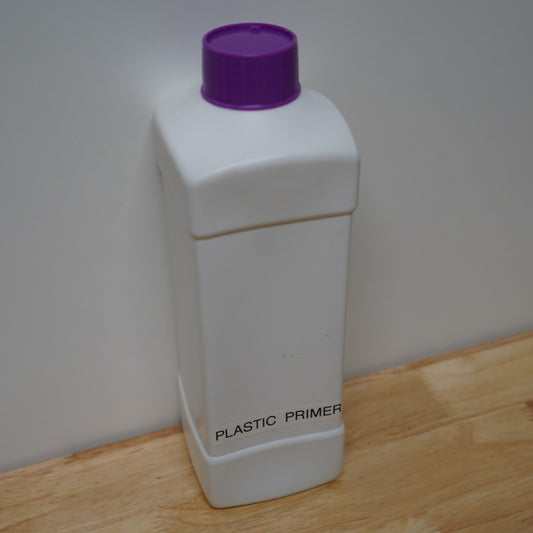 Plastic primer (1 liter)