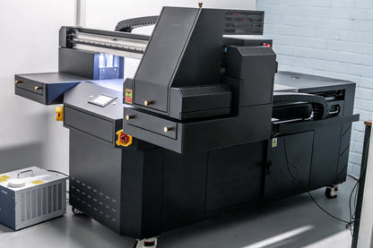 Jong gebruikte UV-Printer – 70x100cm | CMYK + Wit